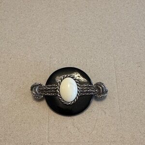 Elegant Black and Silver Women's Jewelry